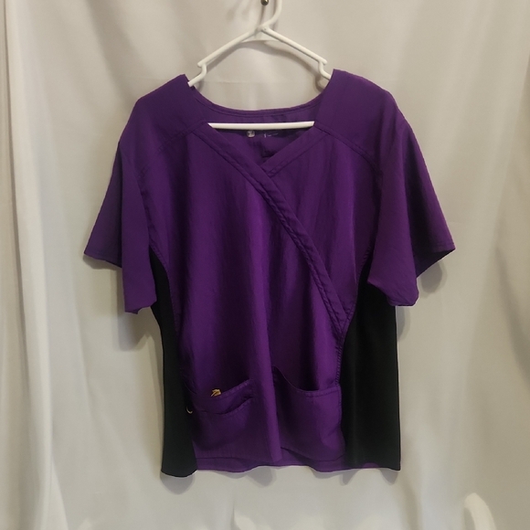 WonderWink Purple and Black Short Sleeve Top - Picture 1 of 6